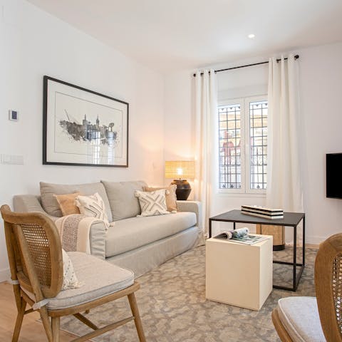 Relax in the cosy living room after a long day on your feet walking around the city