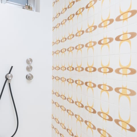 Printed bathroom tiles