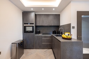 Knightsbridge Leather image 8