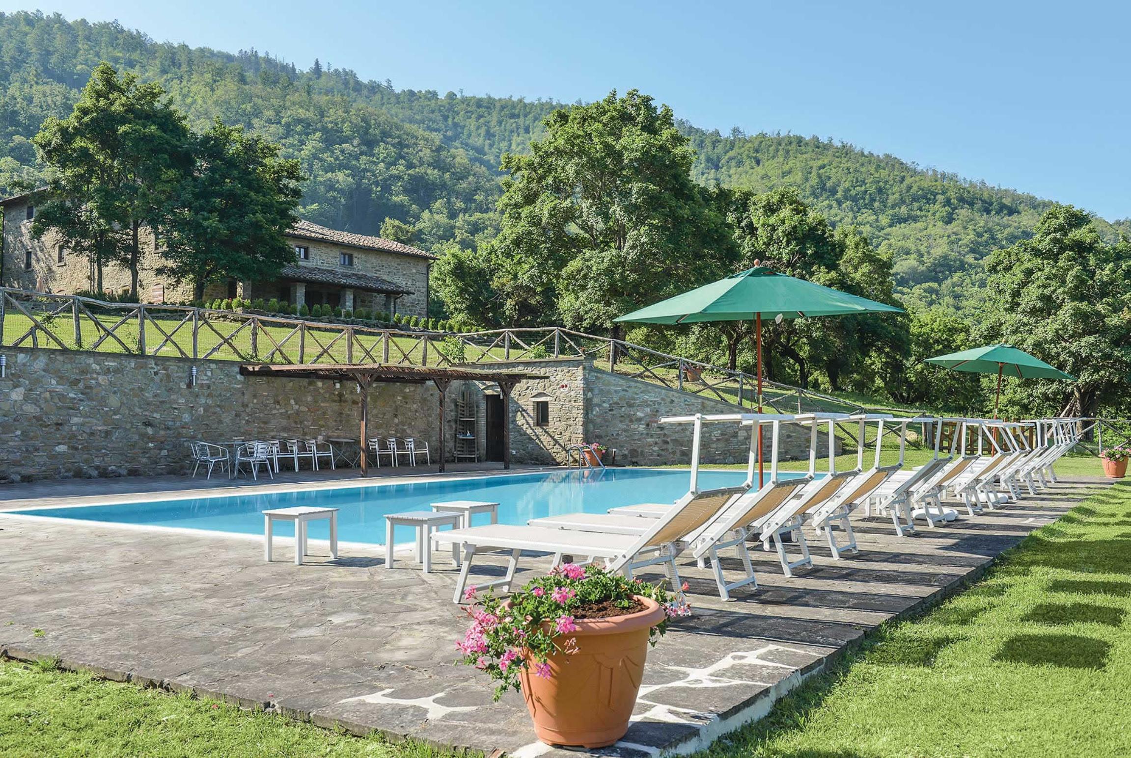 Tuscan Halls, Arezzo, Tuscany Plum Guide