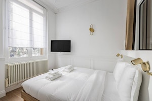 Charm of Paris image 11