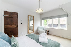 Chipperfield Charmer image 14