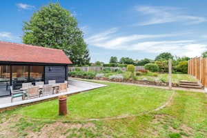 Chipperfield Charmer image 10