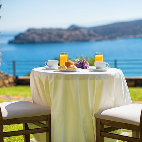 Tuck into your morning coffee and pastry before a day spent sightseeing