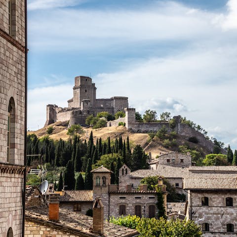 Explore the breathtaking city of Perugia, which can be reached in a ten-minute car ride
