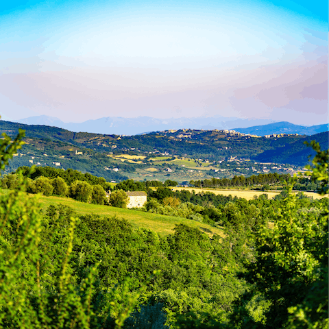 Tread the wilds on Umbria right from your doorstep