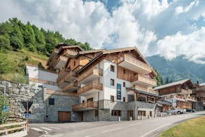 Peaks Above Champagny image 4