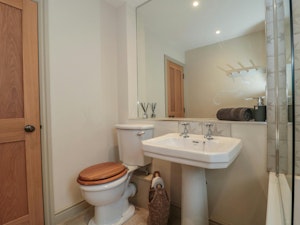 The Weatherboard Barn image 14