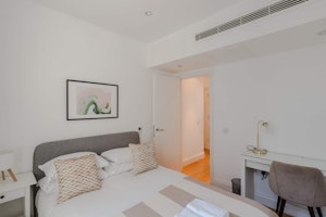Fitzrovia White image 10