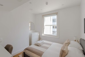 Fitzrovia White image 5