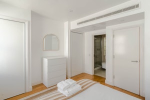 Fitzrovia White image 2