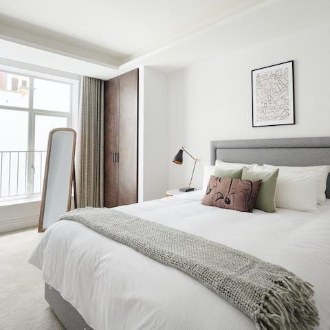 Bright and peaceful bedrooms
