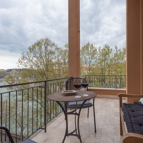 A balcony among the treetops