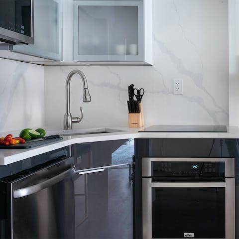 Marble backsplash in the kitchen