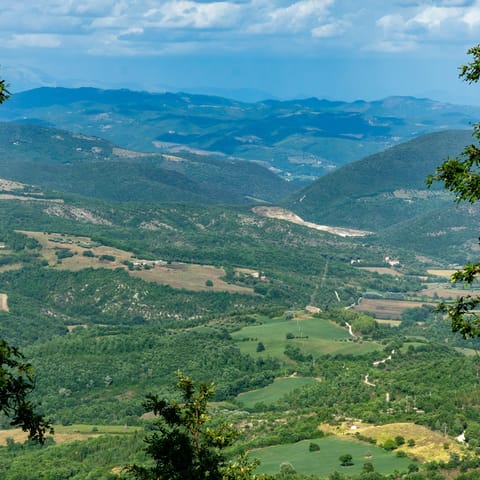 Immerse yourself in the natural beauty of Umbria 