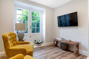 Belgravia Elegance image 2