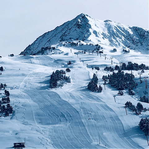 Feel the rejuvenating spirit of mountain living from the slopes