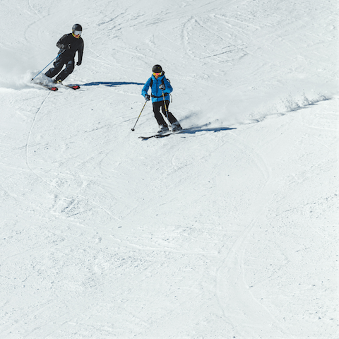 Enjoy the powder-soft slopes from your door – the nearest lift is a short walk away