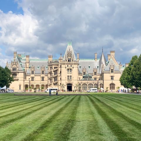 Stay in Asheville – an eighteen-minute drive away from Biltmore Park  