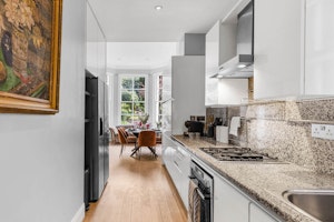 Holland Park Retreat image 11