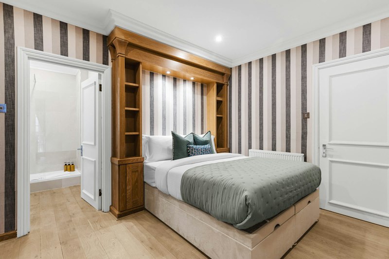Holland Park Retreat additional image