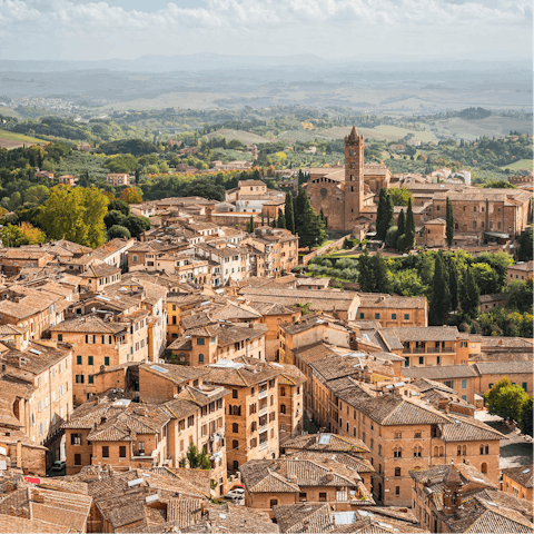 Explore the medieval towns that make up Tuscany, with Monsummano Terme 2km away