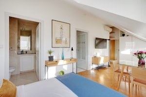 A Parisian Studio image 7
