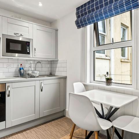 Start the day with a hearty breakfast in the light-filled kitchen-dining room