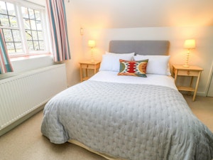 The Cotswold Fox image 3