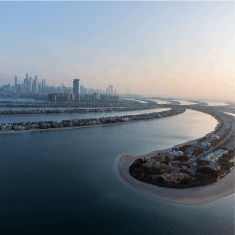 Drive over to the magnificent Palm Jumeirah in just over five minutes for shopping and sunbathing