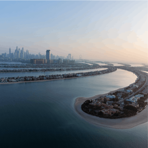 Drive over to the magnificent Palm Jumeirah in just over five minutes for shopping and sunbathing