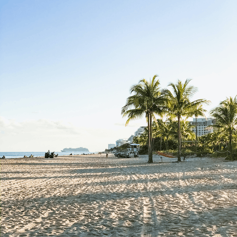 Soak up the sun on the wide and welcoming Fort Lauderdale Beach – a ten-minute drive away