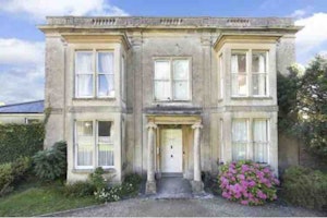 Timeless in Frome image 9