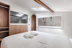Bastille Oak image 13