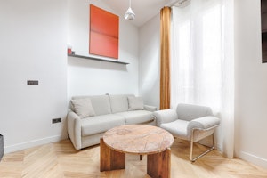 Bastille Oak image 11