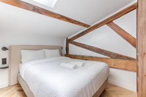 Bastille Oak image 8