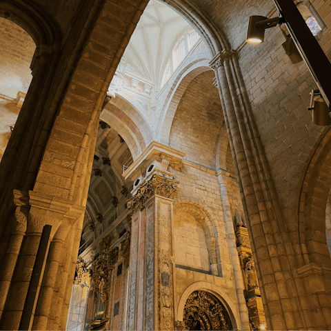 Visit the Romanesque Porto Cathedral, a short stroll from your doorstep
