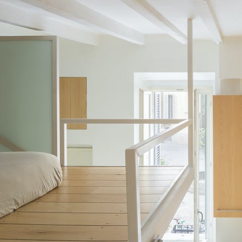 Enjoy lazy mornings looking out from your privileged position on the mezzanine floor