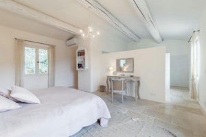Little Luberon image 6