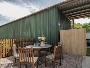 Birdwood Hideaway image 10