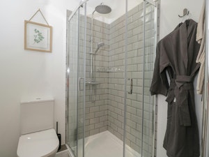 Birdwood Hideaway image 2