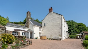 Old Farmhouse image 5