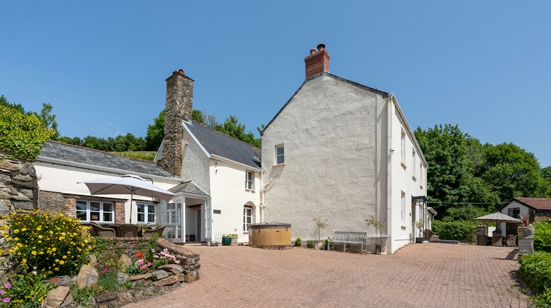 Old Farmhouse additional image