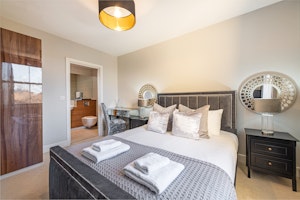 Putney Star image 3