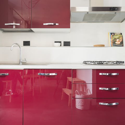The lacquered red kitchen