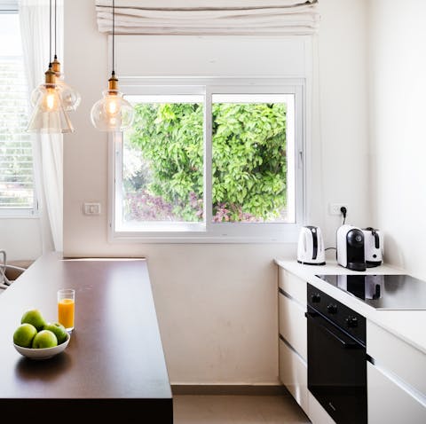 The minimalist kitchen 