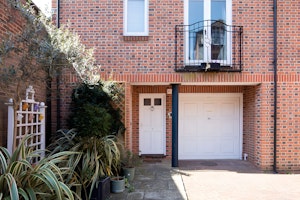 Chichester Charm image 8