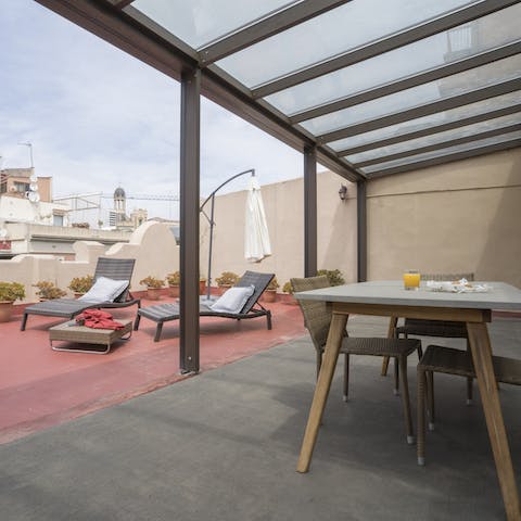 Enjoy eating up on the private roof terrace