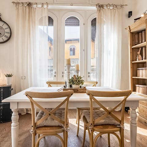 Savour some panzanella at your dining table in the light-filled living space