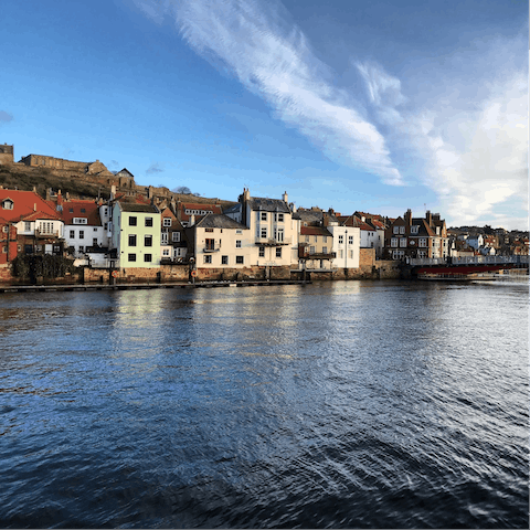 Explore the charming seaside town of Whitby, right on your doorstep